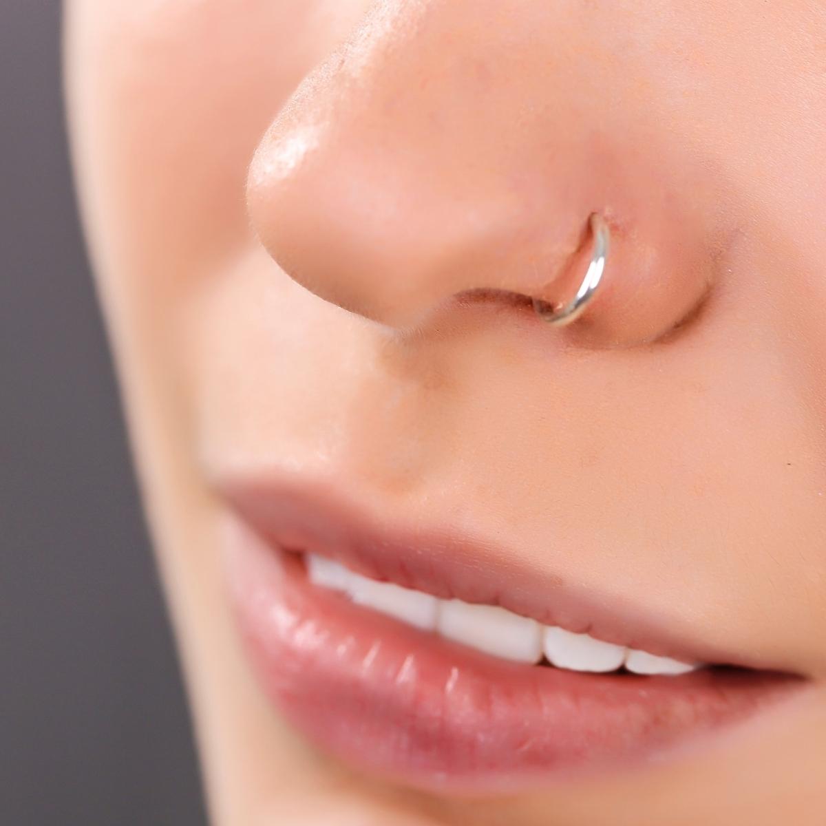 How much does getting outlet a nose piercing cost