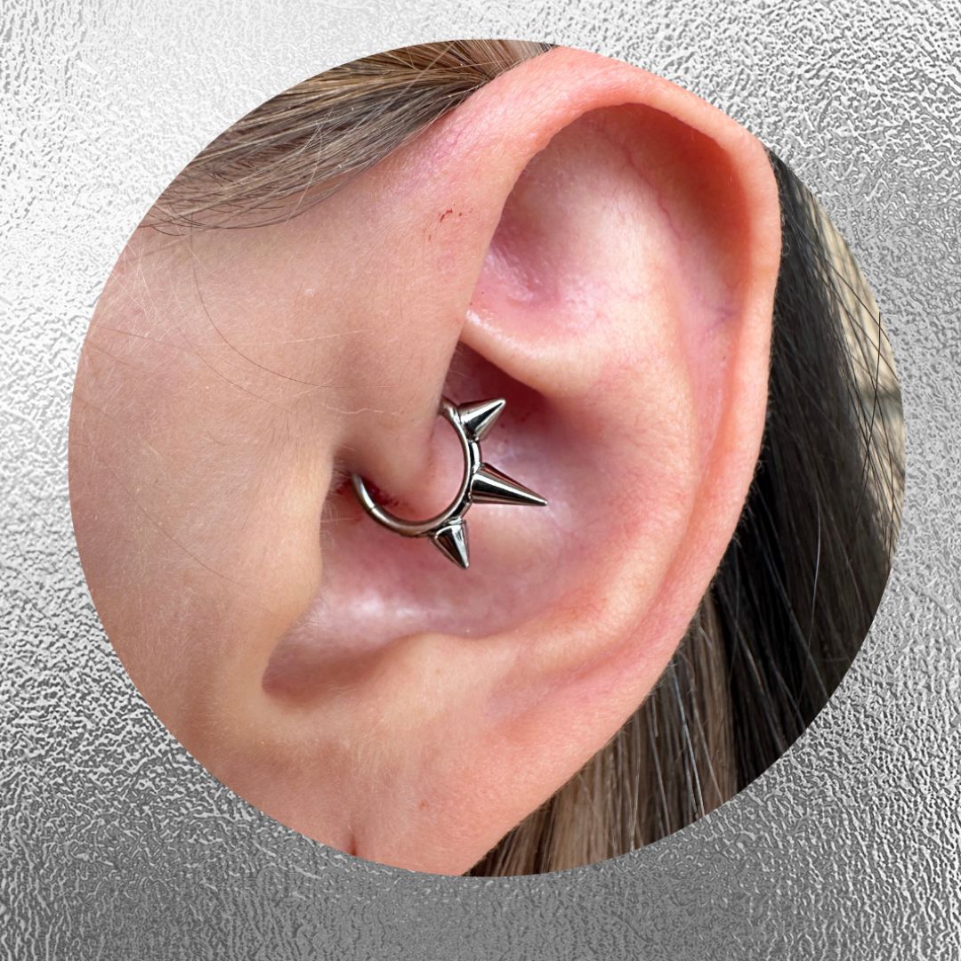 Titanium Triple Spike Hinge Ring – MrInkwells